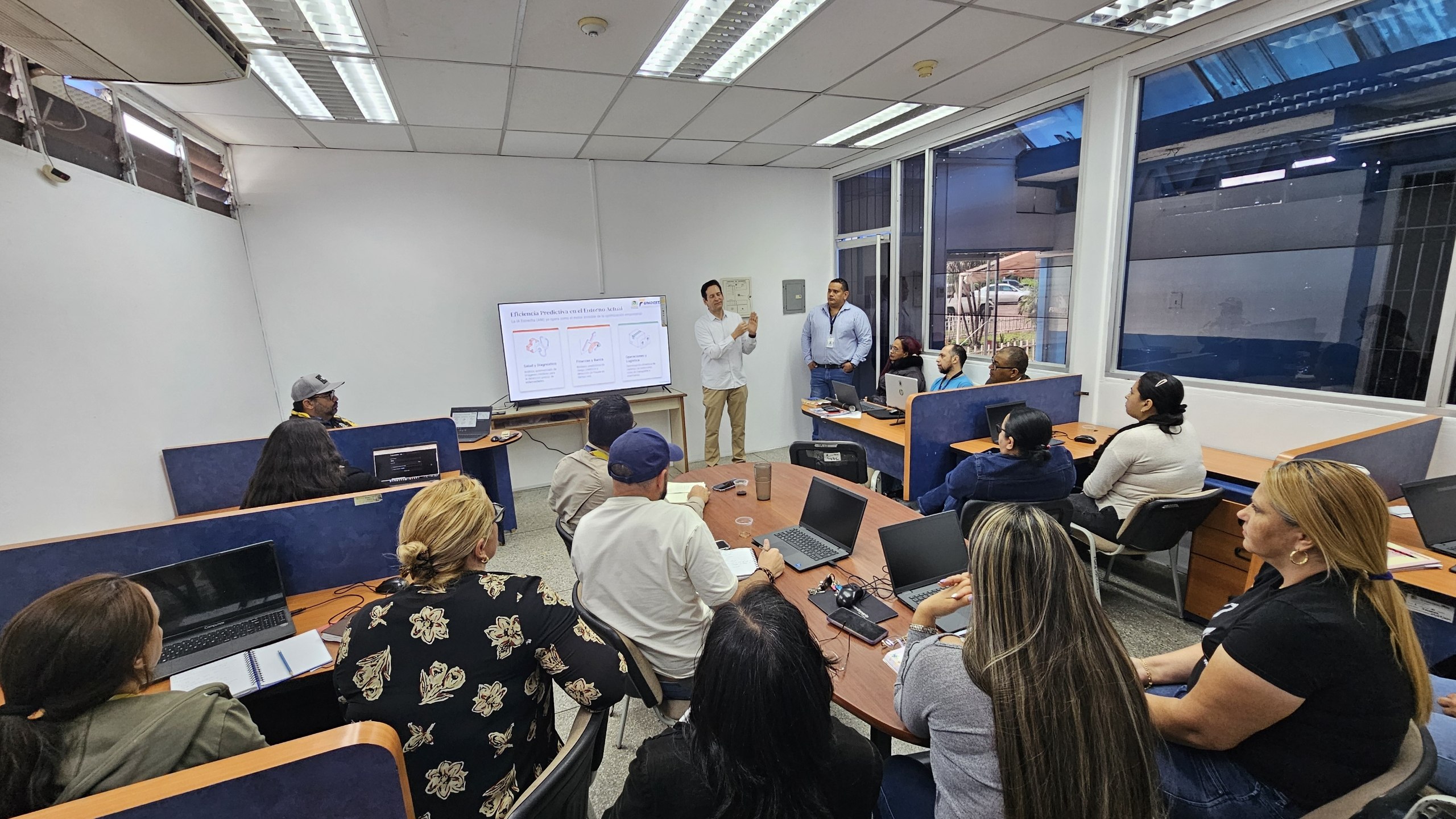 FUNDESTA fortalece capacidades de su personal con taller sobre inteligencia artificial